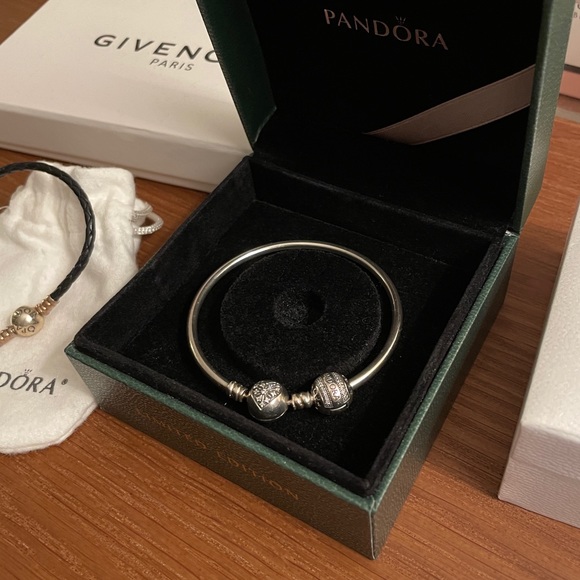 Sold out - Pandora silver bracelet + black leather - Picture 1 of 9